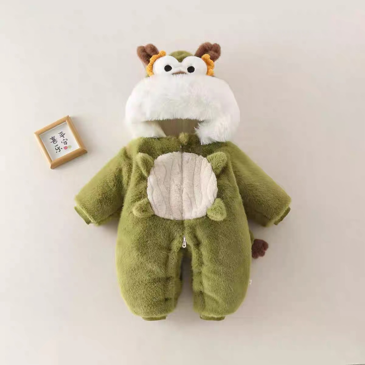 宝宝加厚连体衣秋冬款婴儿连帽冬装夹棉哈衣新生儿衣服新款外出服