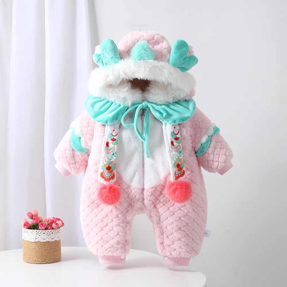 婴幼儿冬季加绒加厚棉重工刺绣新生儿粉色拜年服连体百天满月礼潮