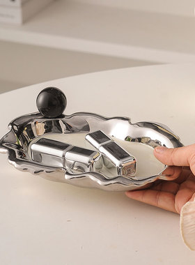 简约现代放钥匙收纳摆件