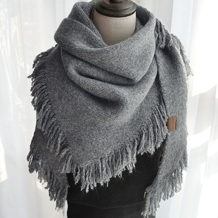 灰色羊绒披肩外搭女2025年新款三角围巾旗袍披肩秋冬季保暖高级感