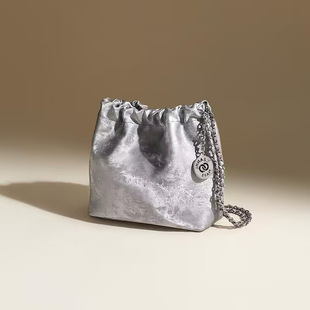 时尚 水桶包包女士2025新款 斜挎包真皮轻奢风链条高级感女包bags