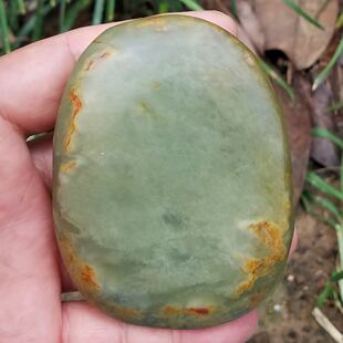 青肉新疆和田玉青玉原石毛料鸭蛋青和田玉籽料重366克92 30MM