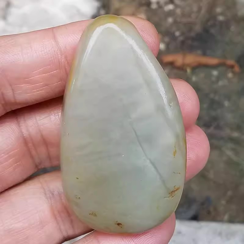 寻顾和田玉原石吊坠可打孔送绳
