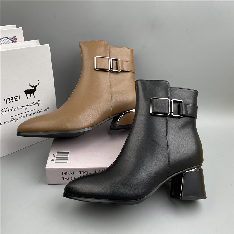 撤柜2024冬款新款真皮马丁靴女