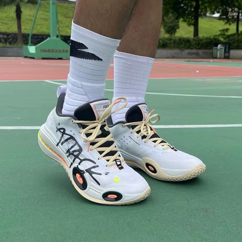 安踏突袭1防滑耐磨运动休闲鞋