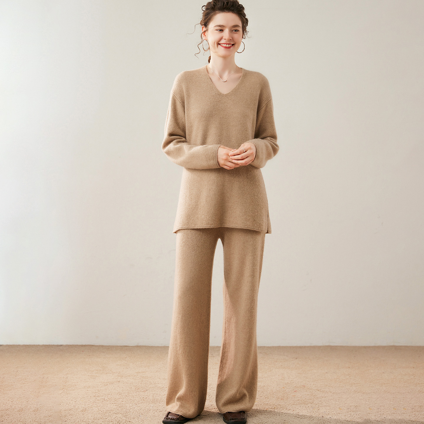 同色系羊绒套装女士秋冬针织套装