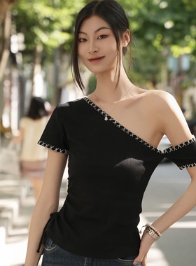红人馆短袖t恤女2025新款夏日ootd穿搭黑色辣妹气质露肩斜肩上衣
