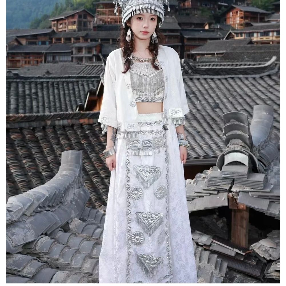 新款白色套装苗疆少女云南广西贵州服饰摄影少数民族旅拍写真套装