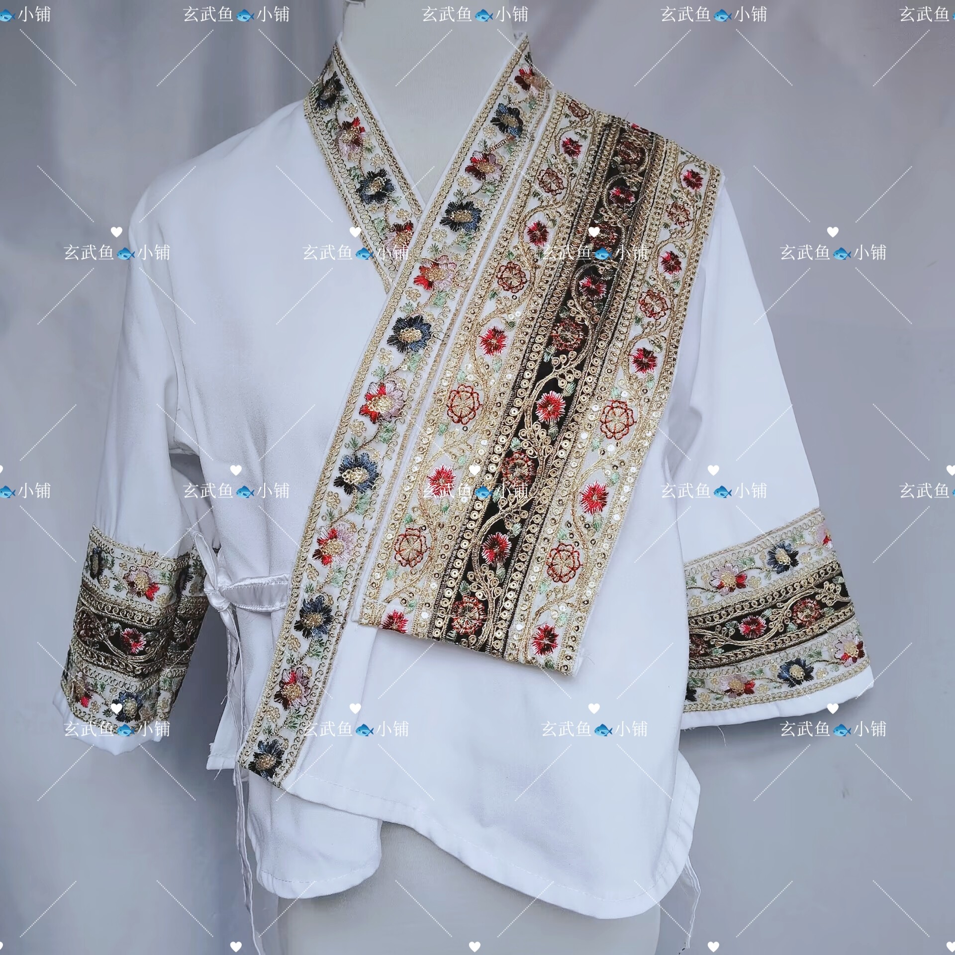 西双版纳傣族女成人夏季短袖舞蹈服民族风外套舞台表演旅游拍照款