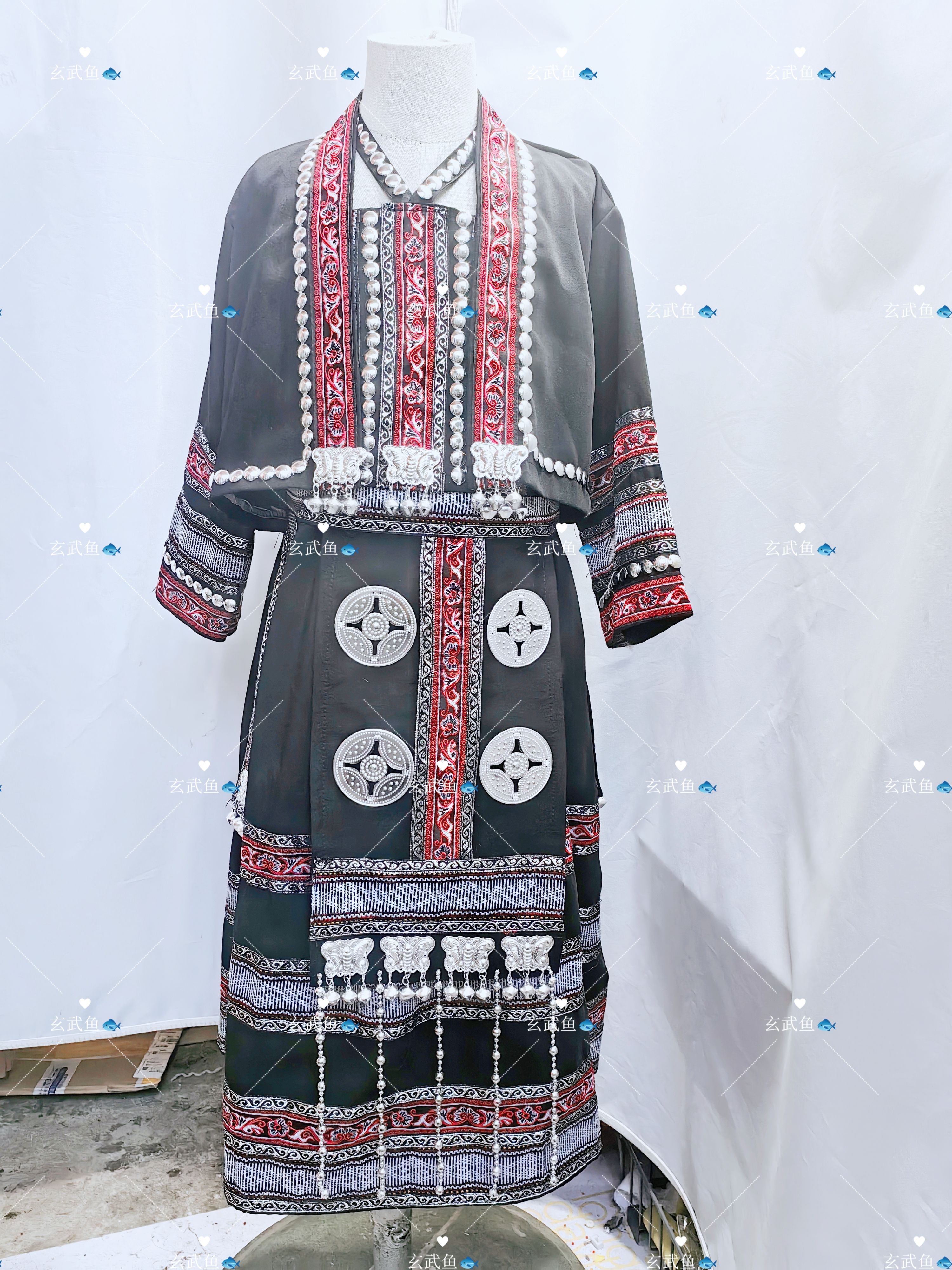 儿童旅拍贵州广西演出舞台少数民族侗族土家族秋冬苗族服装云南