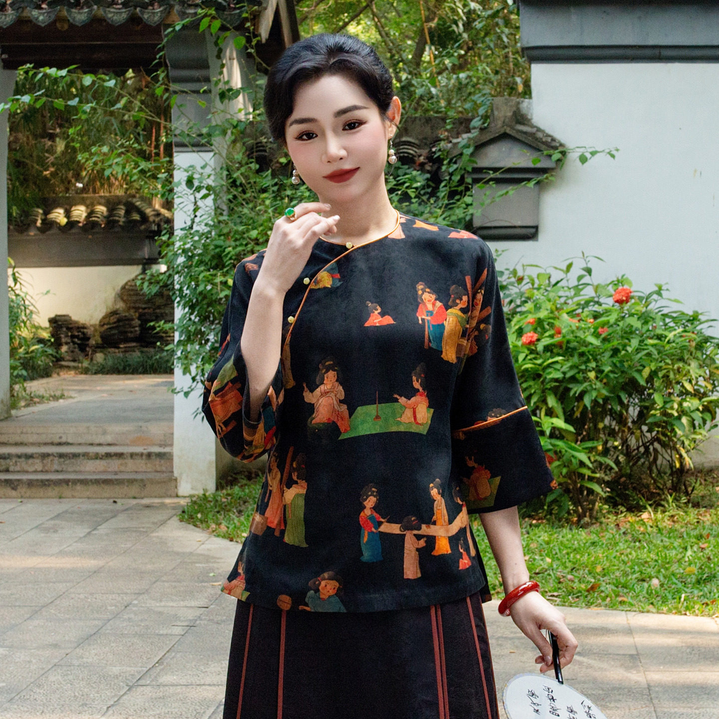 华族经典唐装女2025新款改良真丝香云纱小唐人宽松中式上衣250603