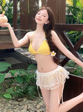 【小黄鸡】可爱少女甜妹小清新纯欲风黄色辣妹性感小胸聚拢比基尼
