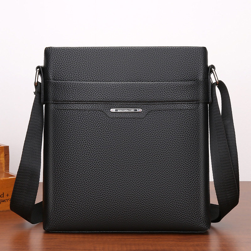 高端新款男士斜挎包真皮休闲潮流单肩包商务小挂包竖款大容量男包