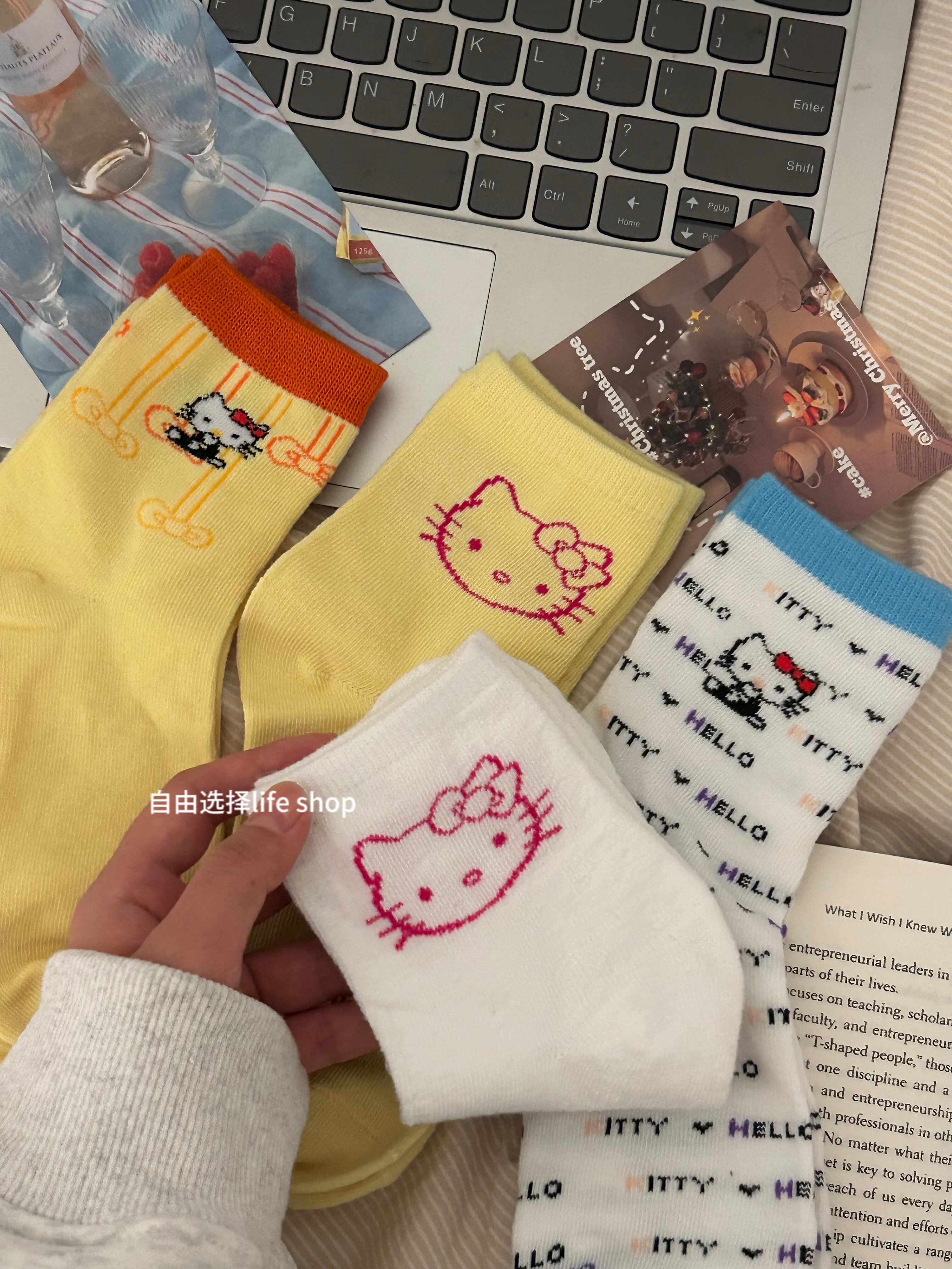 凯蒂猫中筒袜女可爱的袜子卡通学生百搭春夏秋冬四季日系袜