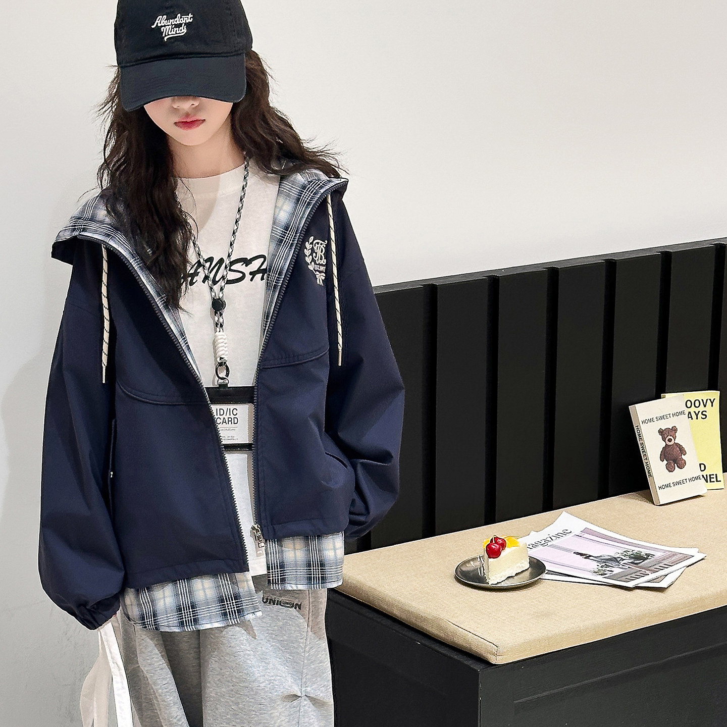 女童洋气格子拼接外套风衣春秋款