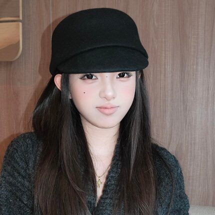 易梦玲同款黑色羊毛马术帽女秋冬高级千金风名媛白搭鸭舌报童帽子