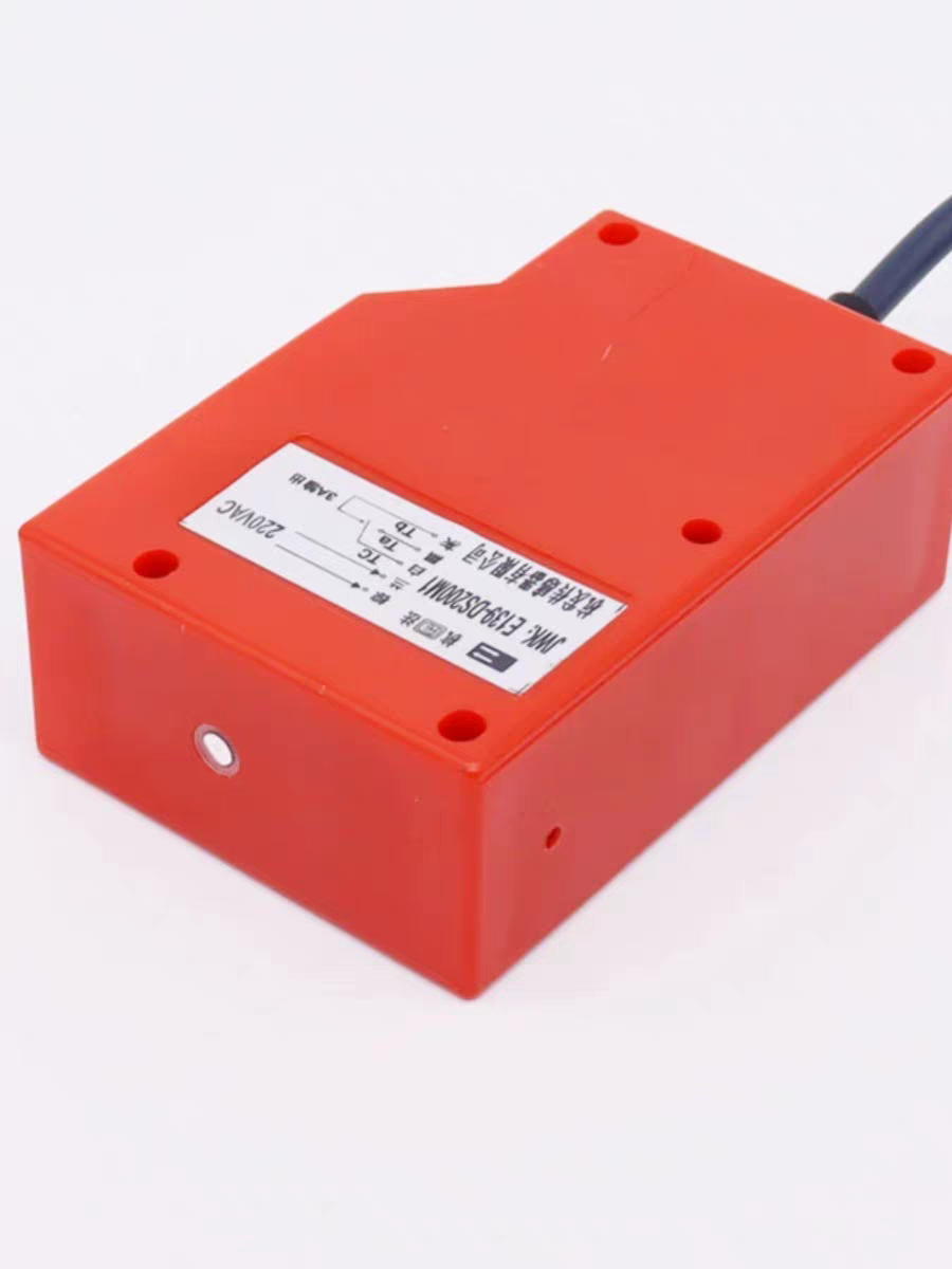 杭发传感器光电开关E139-DS200M1五线220V一开一闭 DS200M2 DC24V