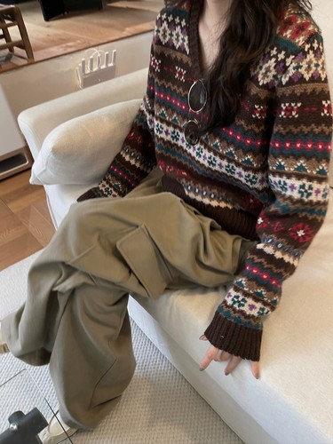 WELOVER费尔岛提花复古气质百搭V领套头针织衫保暖毛衣98112圣诞