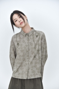 【还有山】藤蔓立体绣花清新甜美25春款翻领长袖衬衫6510气质上衣