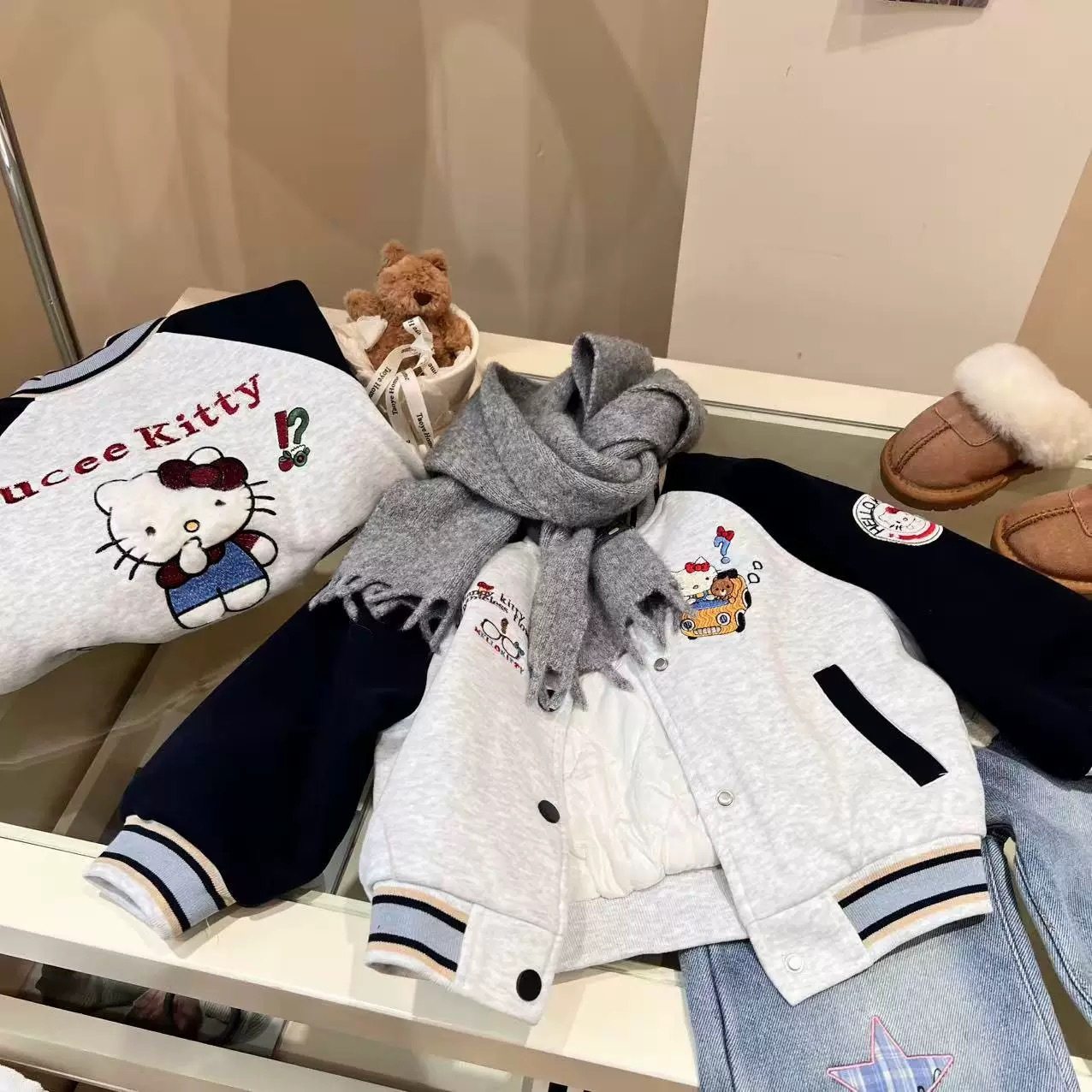 女童学院风kitty刺绣棒球服2025冬季新款夹棉加厚棉服外套