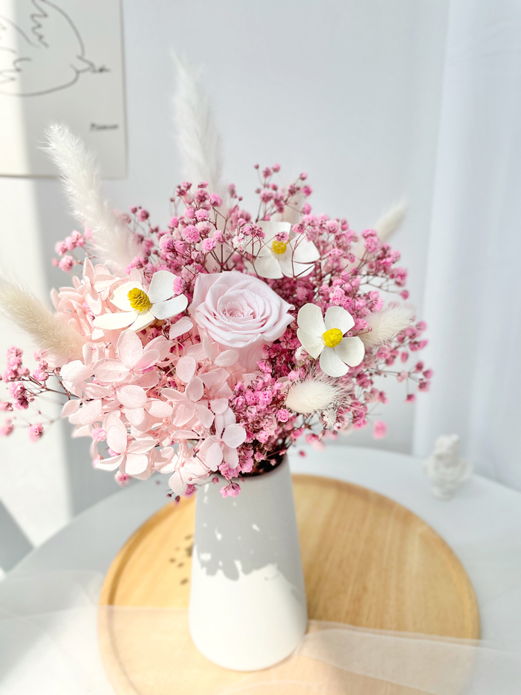 ins永生玫瑰花满天星干花花束轻奢家居装饰真花天然