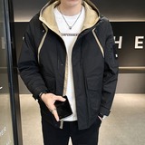 黑色