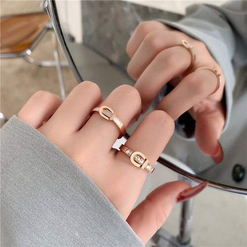 大码戒指女贝壳镶钻胖MM