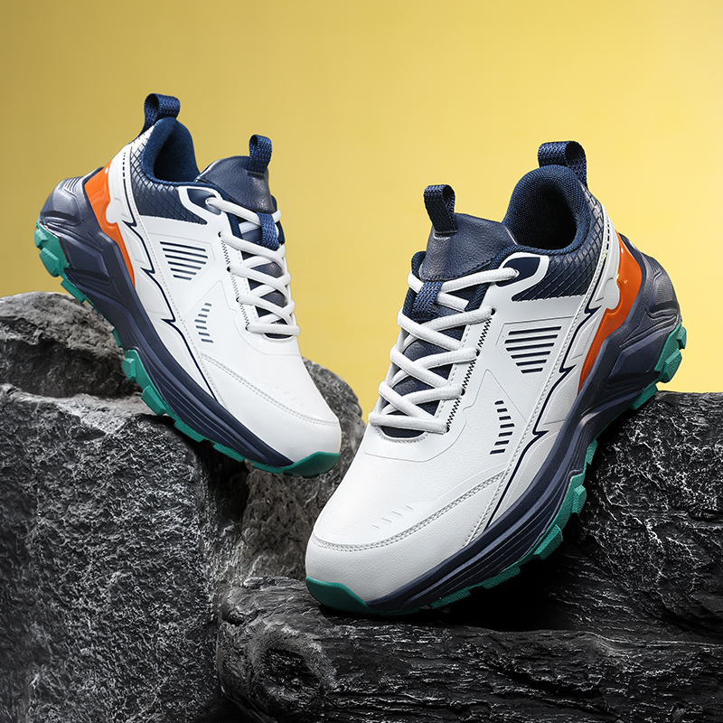 秋冬皮面防寒保暖休闲运动男潮鞋减震耐穿特大码45加大加宽跑鞋