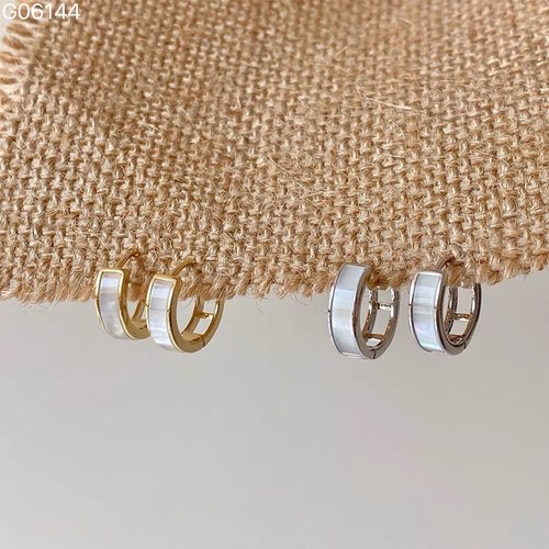 欧比雅比天然贝母耳圈女2025年新款爆款贝壳圈圈耳环气质轻奢耳扣