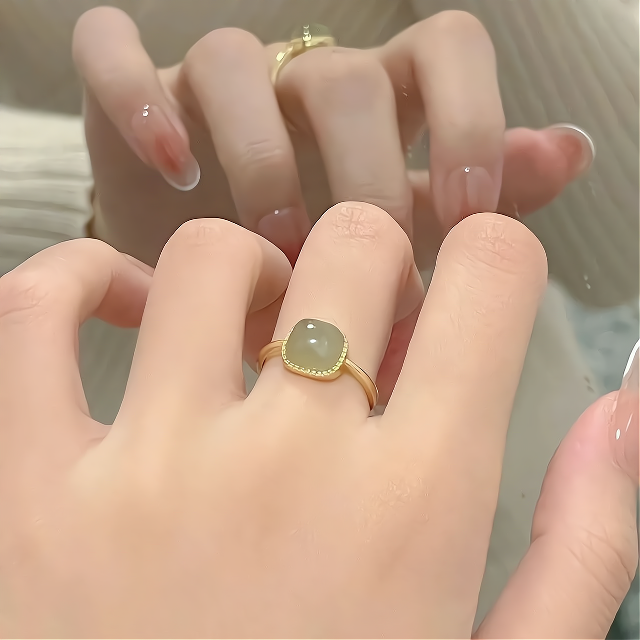 复古和田玉小方糖戒指女新款18k金色指环小众设计百搭气质尾戒子