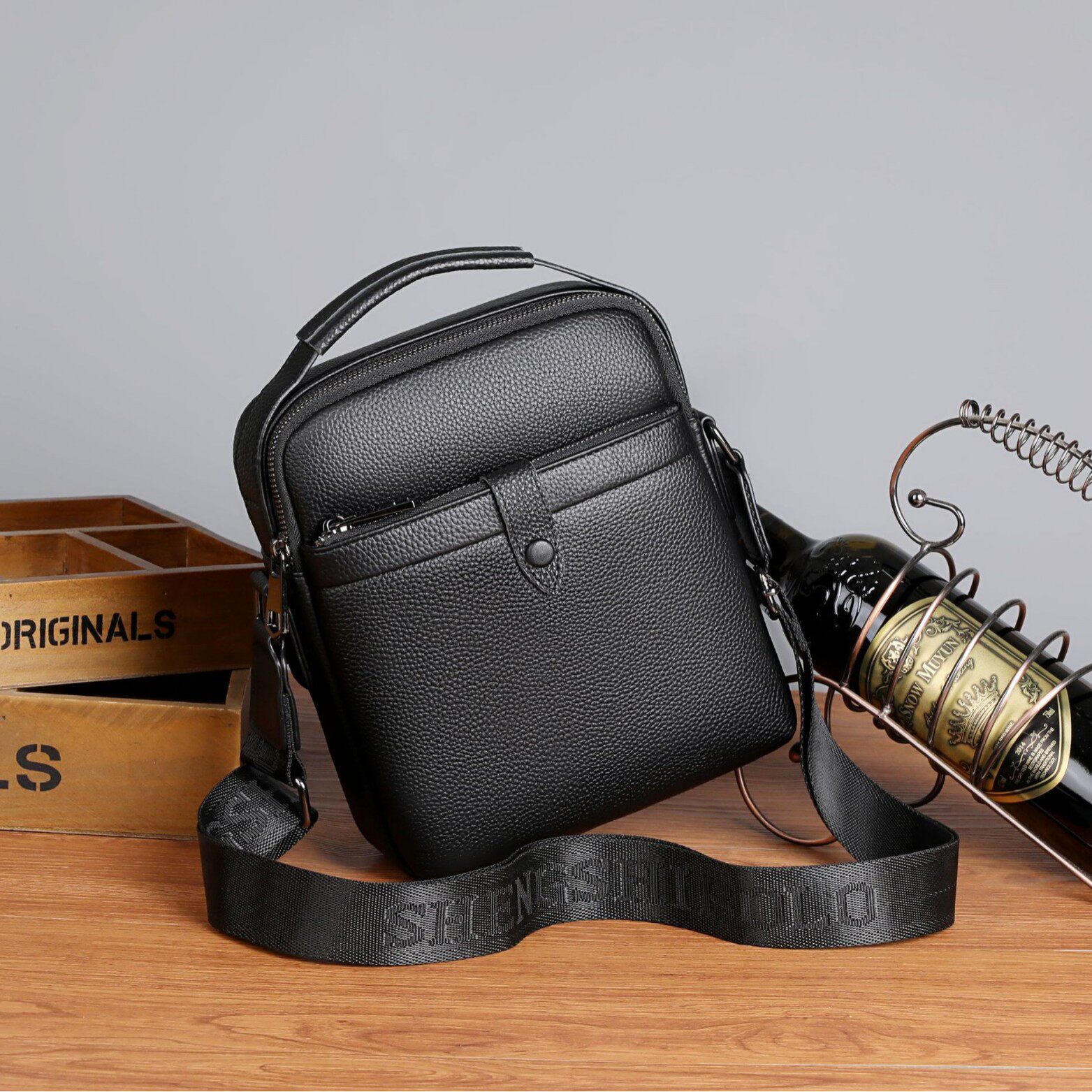 日本ぜいた男包新款潮流男士休闲单肩包日本皮质斜挎包时尚高级感