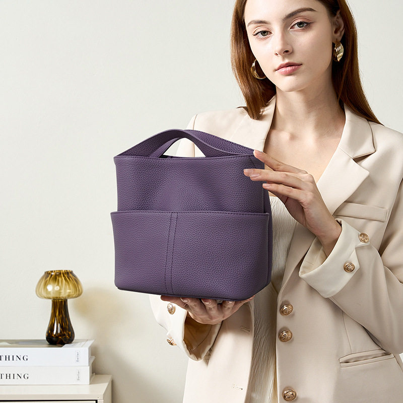 日本ぜいた牛皮斜挎小拎包小众高级感上班族手提包女真皮通勤高级