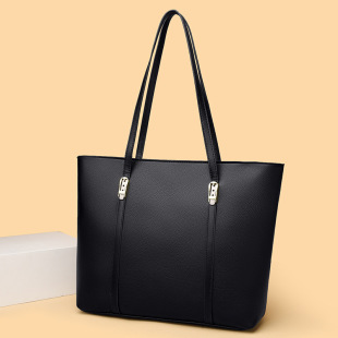 日本ぜいた包包女包新款 2026大容量斜挎包女中老年女士妈妈包单肩