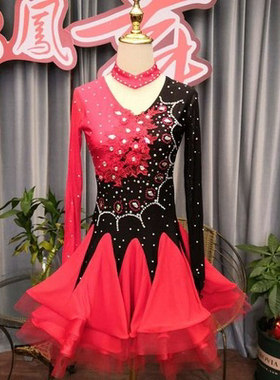 红色女士广场舞服装拉丁舞三步踩新款定制舞蹈服S002款交谊舞服
