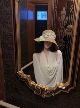 JAMAIS VU【娇贵富美】早秋的清纯松弛感！舒适天丝挂脖内搭上衣