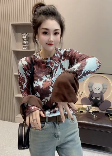 袖口设计感拼接复古碎花长袖T恤