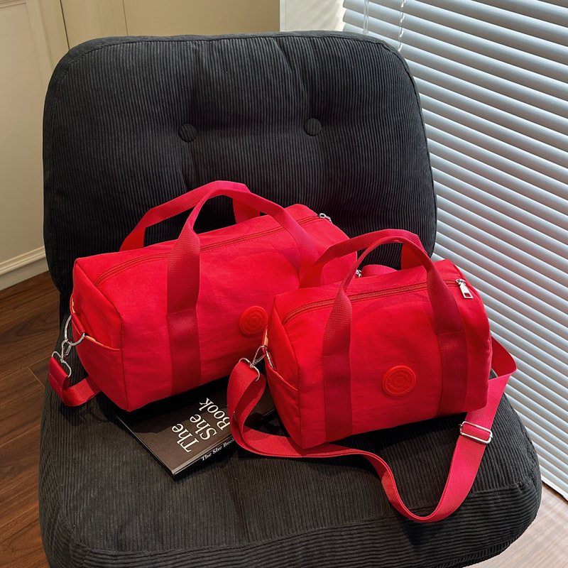 吐司包大容量枕头短途旅行斜挎包