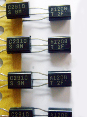 2SC2910 2SA1208 进口全新原装 C2910 A1208 音频配对管 TO-92L