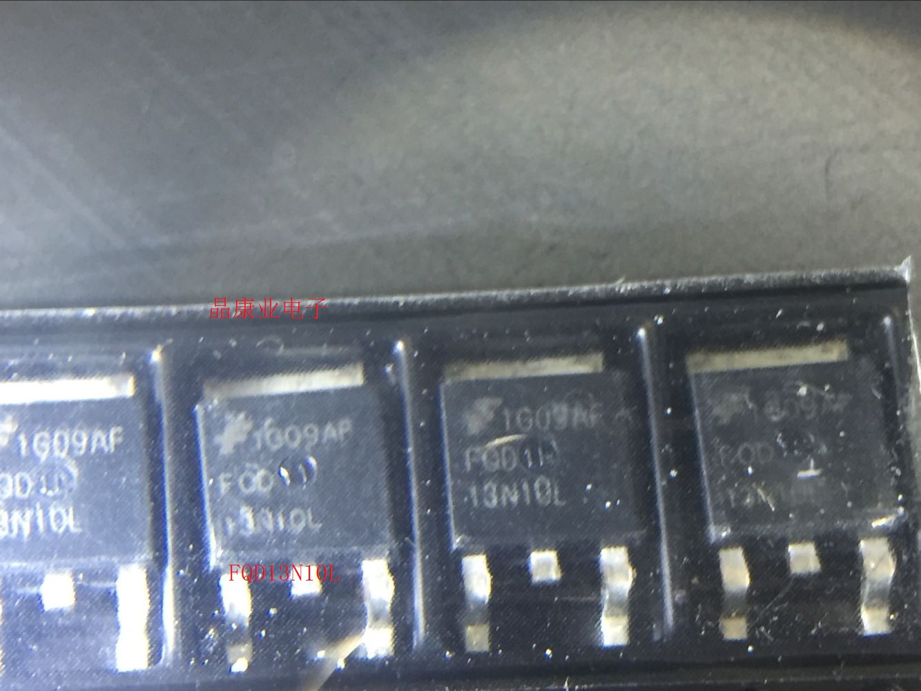 13N10L   MOS场效应管  FQD13N10L TO-252 原装正品