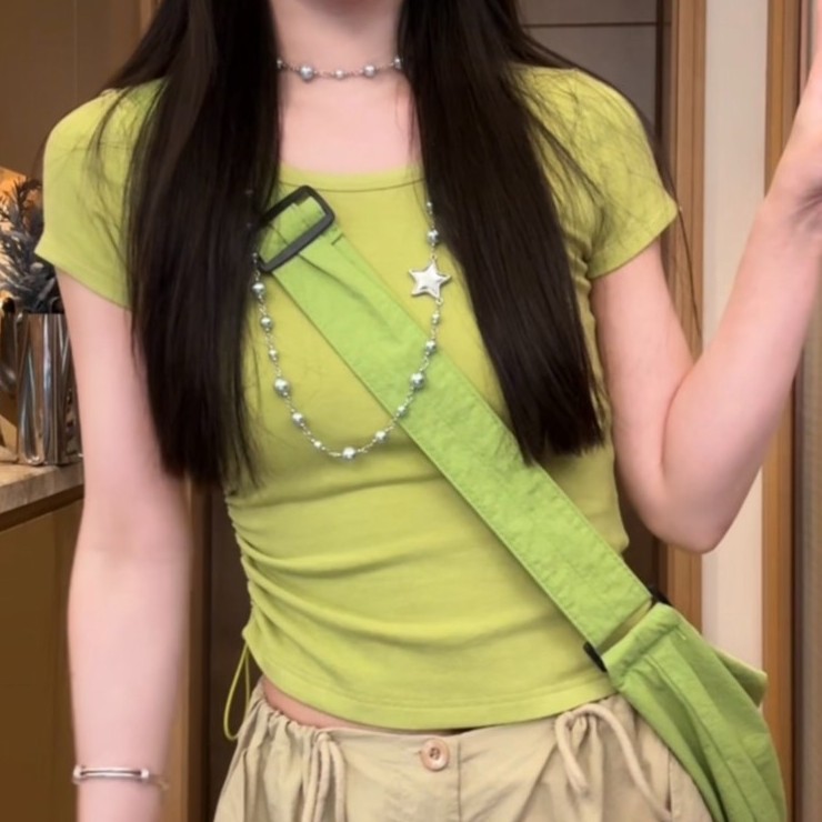 青苹果绿显瘦纯欲辣妹U领T恤女夏短袖侧抽绳设计感2026新款上衣图片