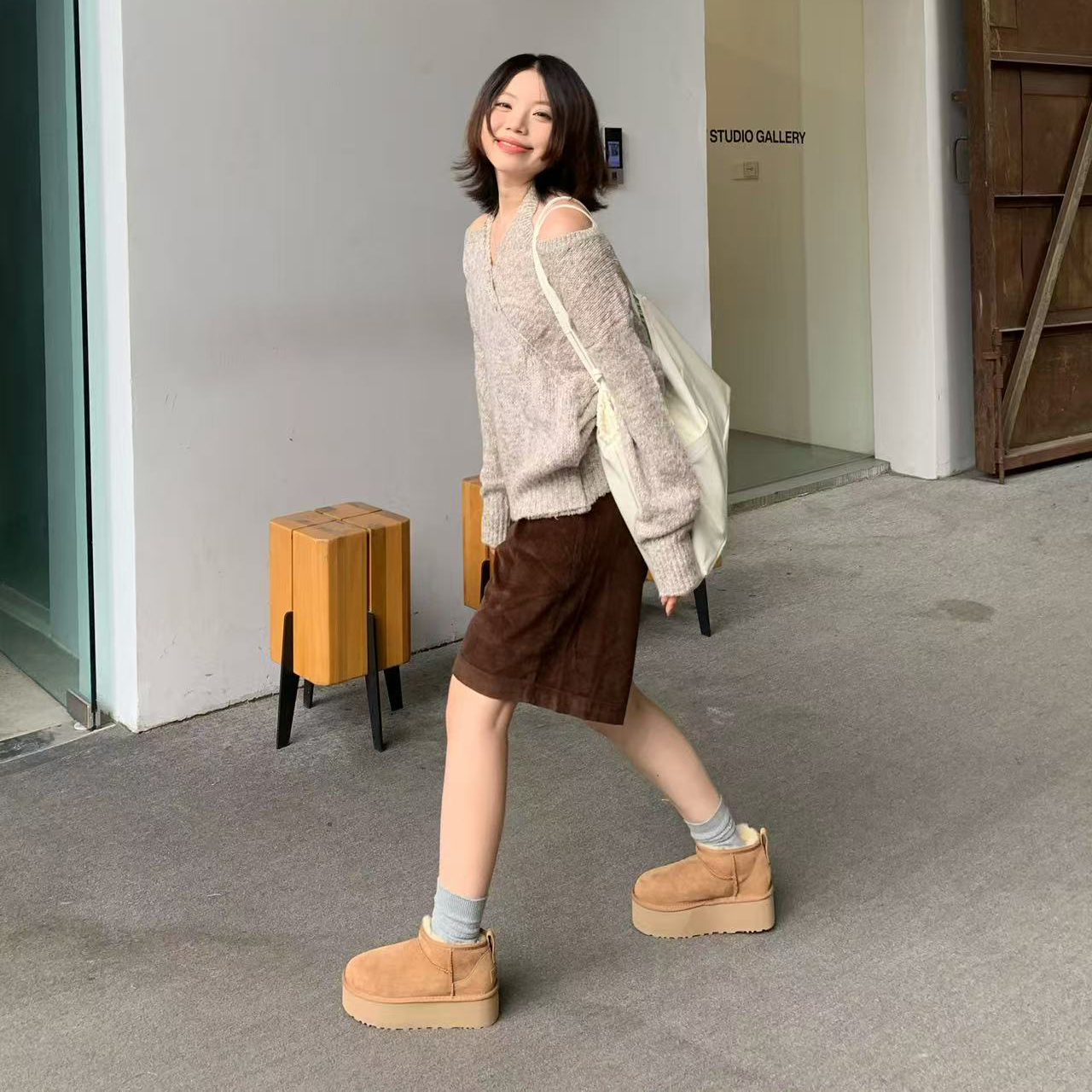桑坡经典迷你厚底雪地靴女休闲真皮保暖短筒棉鞋女冬季加绒加厚