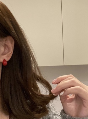 Willa｜S925银针烤漆水滴大红色耳钉百搭少女睡觉不用摘的ins耳饰