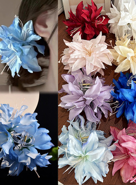 Willa｜仿真百合花抓夹大号度假氛围感花朵盘发鲨鱼夹古风发夹