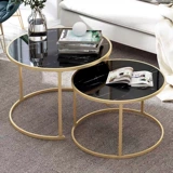 Северный минималистский журнальный столик маленький круглый столик Light Luxury Fashion Room Черно -белая железо и железное искусство современная комбинированная экономика сборка