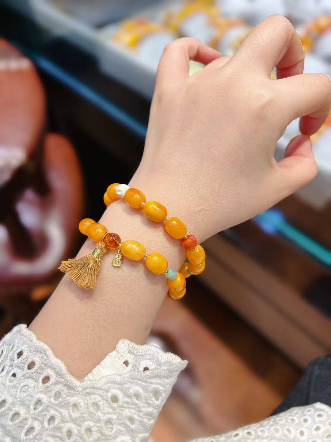 新中式天然俄料满蜜鸡油黄老花蜡妖花蜜蜡枣珠手链送礼生日多宝串