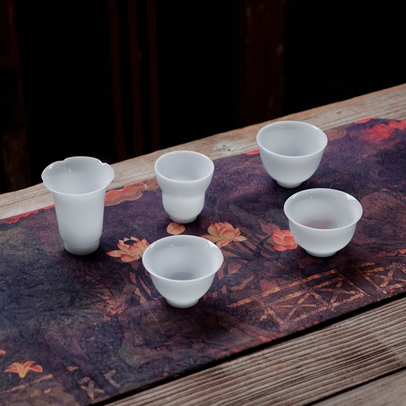 上釉功夫小茶杯德化冰种白瓷中式