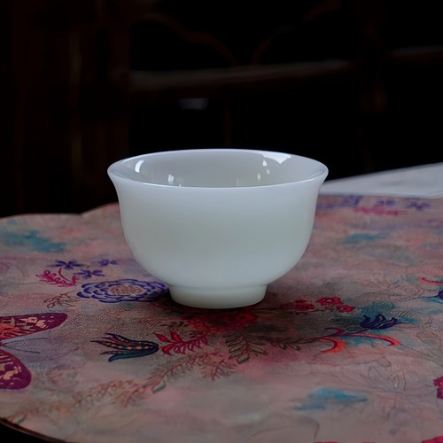璞玉压手杯德化白瓷品茗杯主人杯