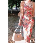 她来了 温柔碎花连衣裙2022年夏季 显瘦吊带裙防晒雪纺气质两件套