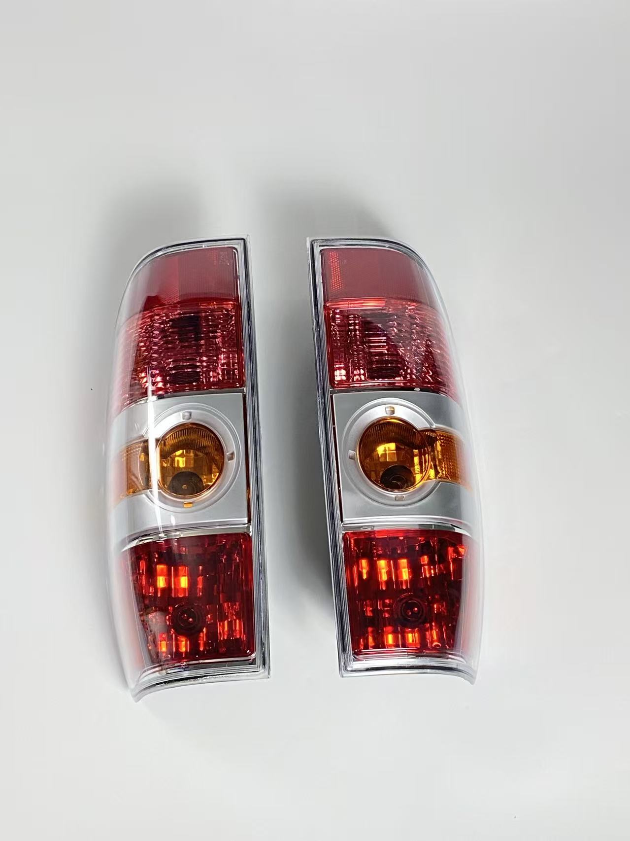 适用于马自达BT-50 2006-2008款后尾灯后刹车灯后转向灯尾灯总成