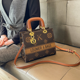 品牌包包女2026新款复古高级感手提戴妃包真皮通勤百搭单肩斜挎包